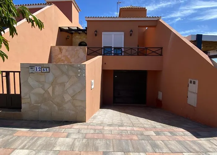 Aquamarina House Дом отдыха